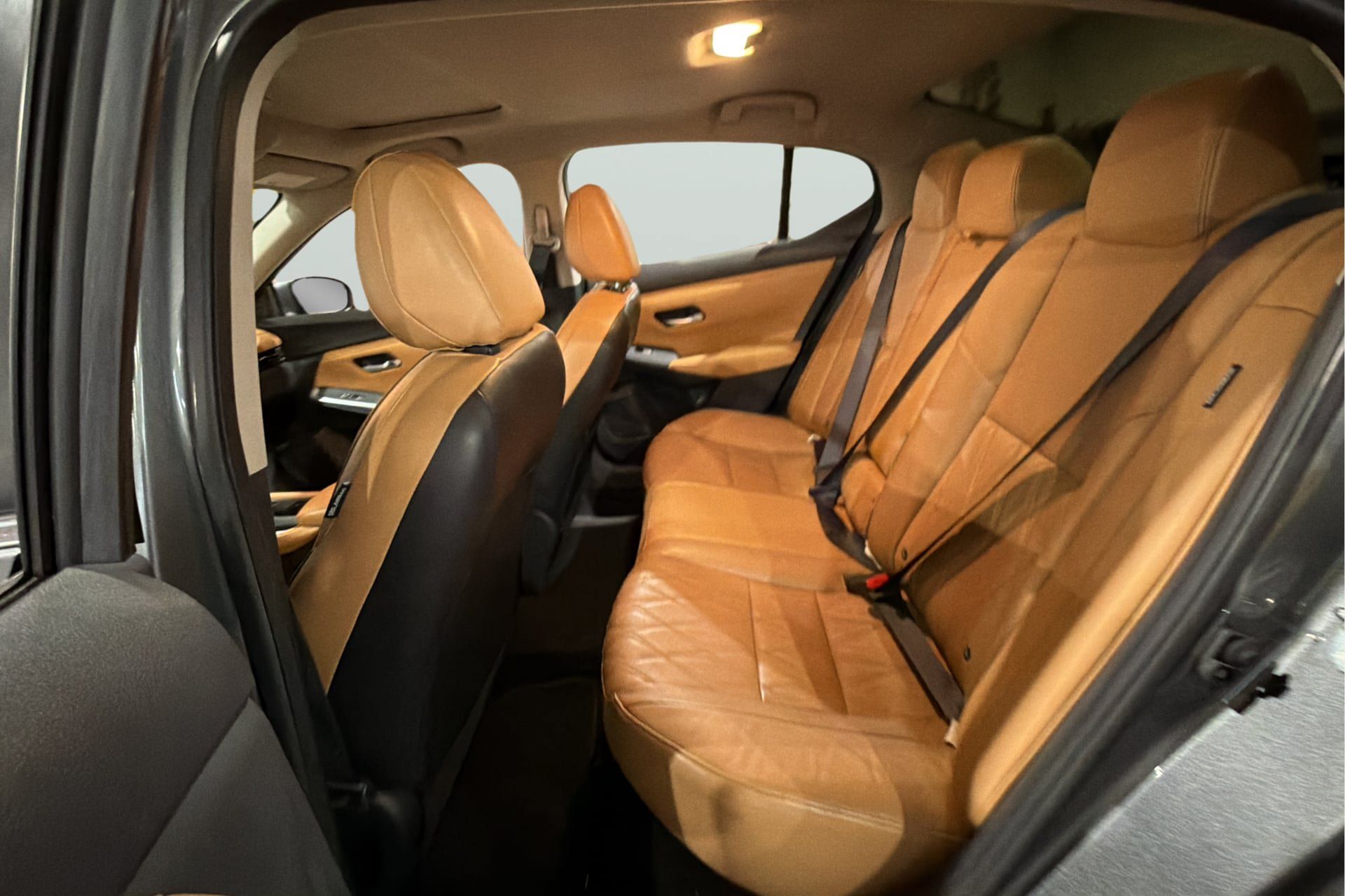 Used 2020 Nissan Sentra SV w/ SV Premium Package FWD image 33