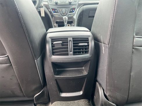 Used 2017 Buick Regal Sport Touring image 21