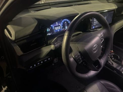 Used 2025 Toyota Camry XSE w/ Premium Plus Package image 6