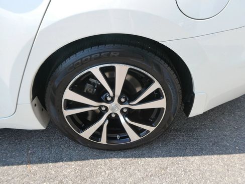 Used 2018 Nissan Maxima 3.5 SL FWD image 35
