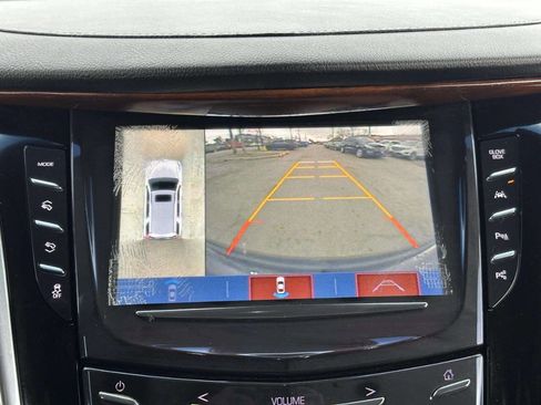 Used 2018 Cadillac Escalade Luxury AWD/4WD image 29