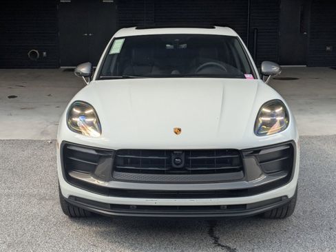 Used 2025 Porsche Macan Turbo image 6