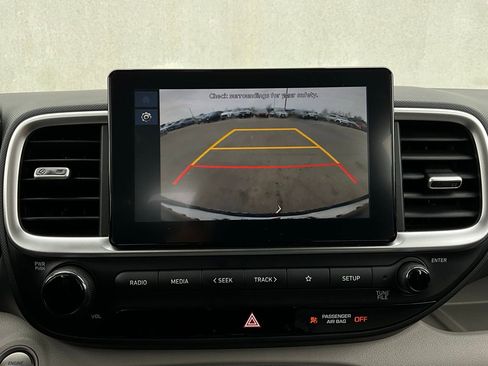 Used 2025 Hyundai Venue SEL image 31