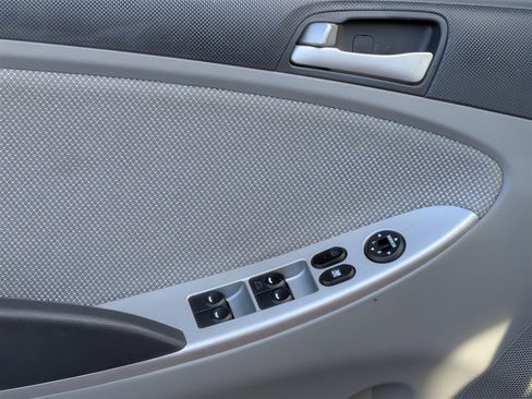 Used 2014 Hyundai Accent GS image 13