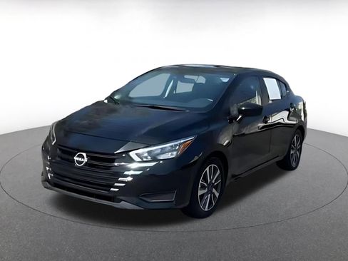 Used 2025 Nissan Versa SV FWD image 4