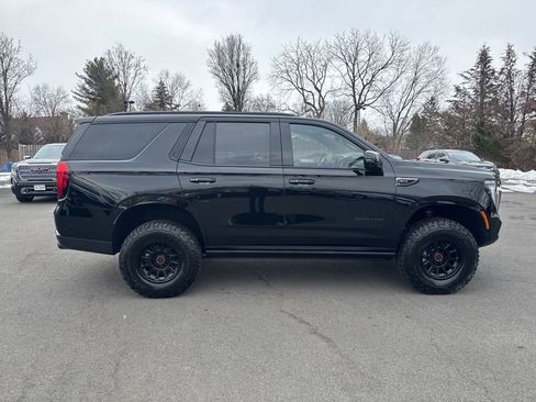 New 2026 GMC Yukon AT4 w/ AT4 Premium Package image 9