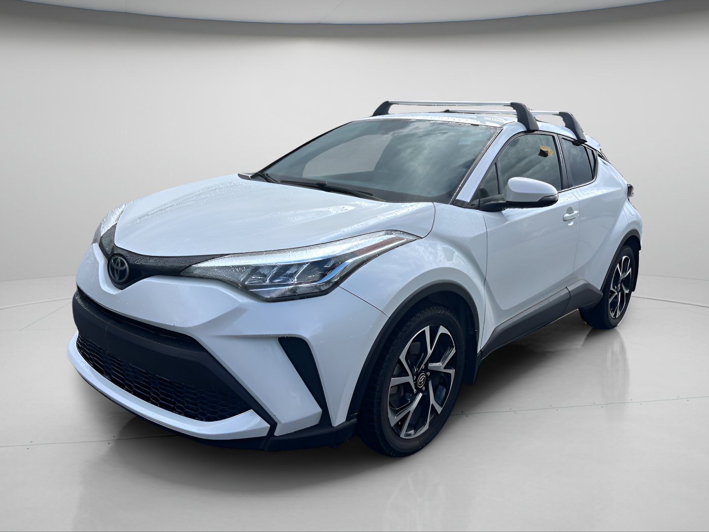 Used 2021 Toyota C-HR XLE FWD image 14
