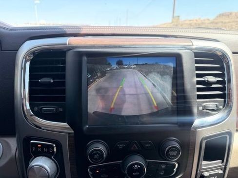 Used 2018 RAM 1500 Laramie w/ Convenience Group AWD/4WD image 21