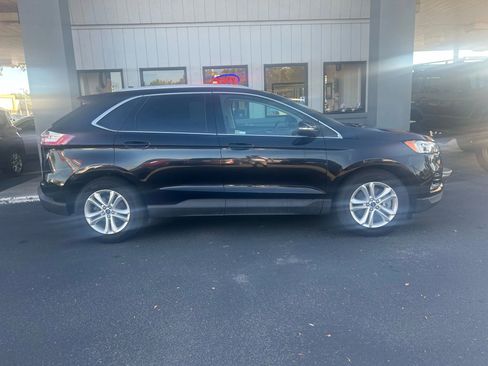 Used 2020 Ford Edge SEL image 26