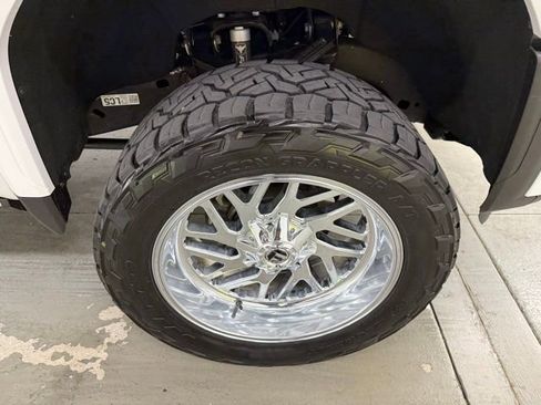 Used 2025 GMC Sierra 2500 Denali w/ Denali Reserve Package image 4