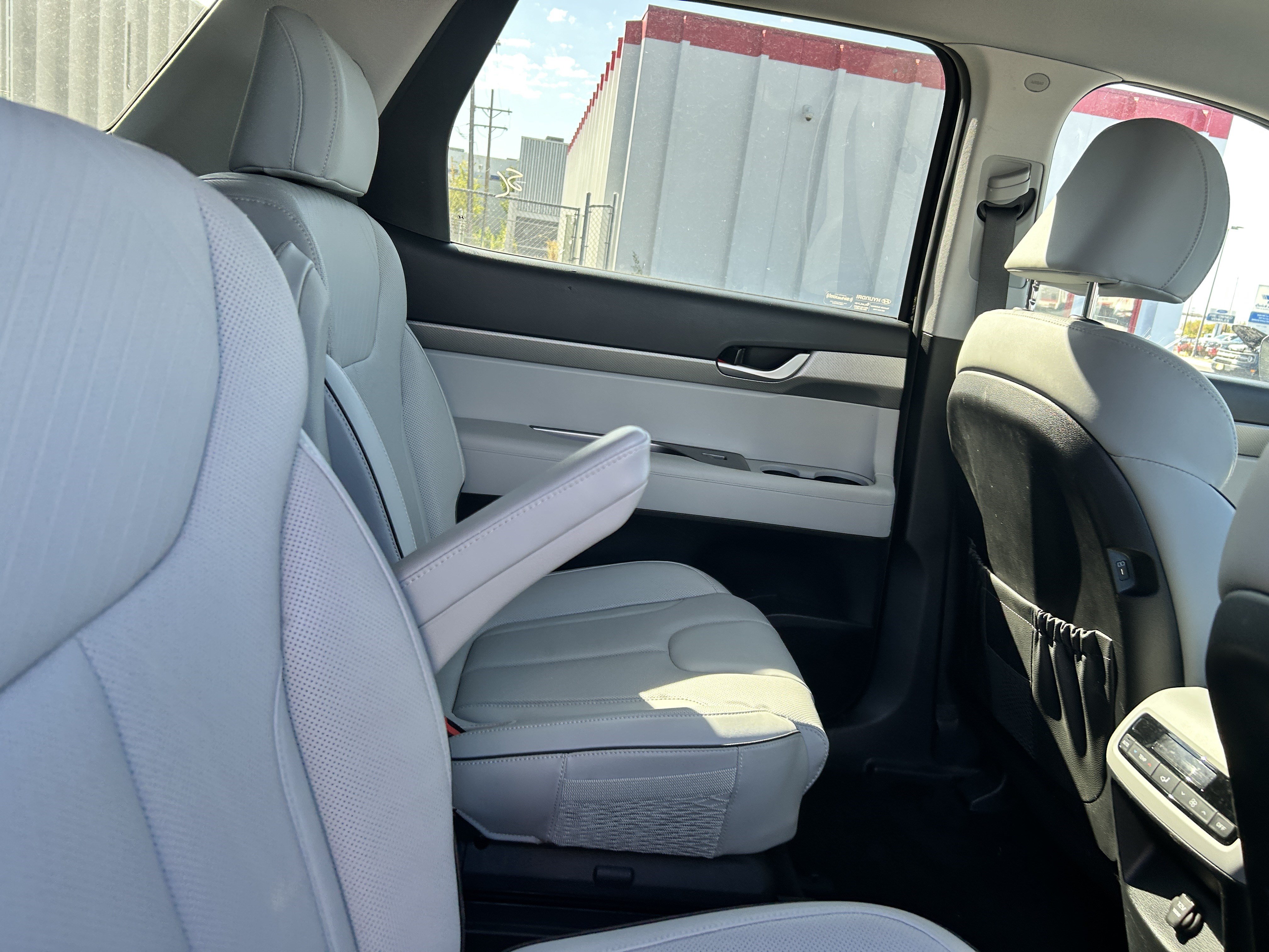 Certified 2025 Hyundai Palisade SEL AWD/4WD image 11