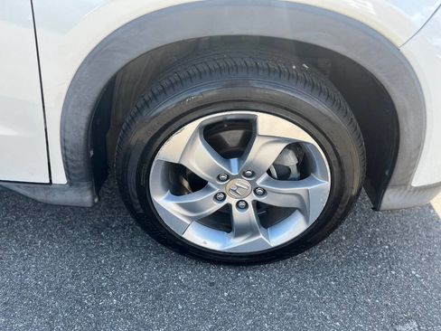 Used 2017 Honda HR-V EX image 24