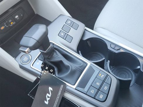 New 2026 Kia Sportage EX w/ EX Panorama Roof Package image 17