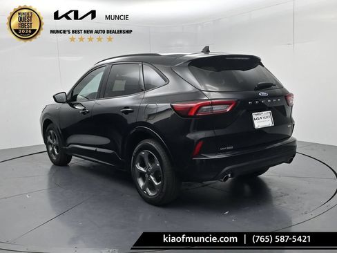 Used 2023 Ford Escape ST-Line w/ Tech Pack #1 AWD/4WD image 6