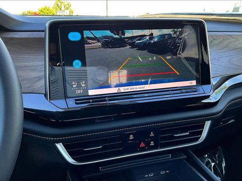 New 2026 Volkswagen Atlas SE image 13