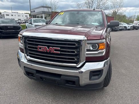 Used 2016 GMC Sierra 2500 2WD Crew Cab w/ Sierra Convenience Package image 3
