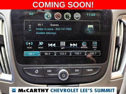 Used 2018 Chevrolet Malibu LT w/ Driver Confidence Package image 5