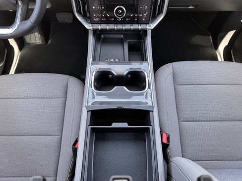 New 2025 GMC Acadia Elevation image 15