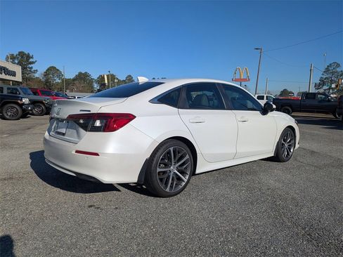 Used 2022 Honda Civic Touring image 5