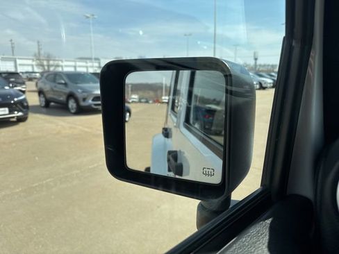 Used 2015 Jeep Wrangler Unlimited Sahara w/ Max Tow Package AWD/4WD image 55