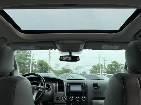 Used 2014 Toyota Sequoia SR5 AWD/4WD image 23