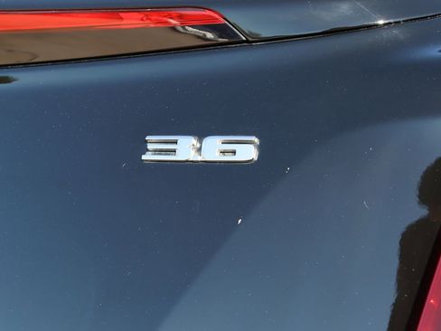 Used 2019 Cadillac XTS Luxury image 10