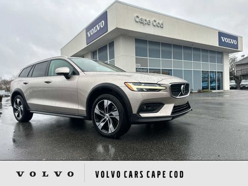 Used 2024 Volvo V60 B5 Cross Country Plus w/ Protection Package Premier image 1