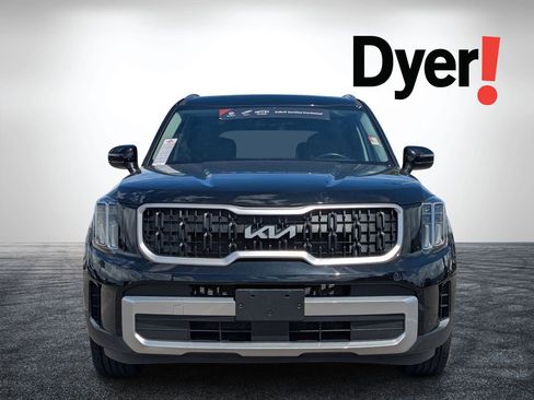 Used 2024 Kia Telluride EX w/ EX Captain's Chair Package AWD/4WD image 8