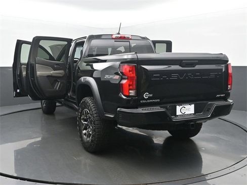 Used 2023 Chevrolet Colorado ZR2 w/ ZR2 Convenience Package III image 56