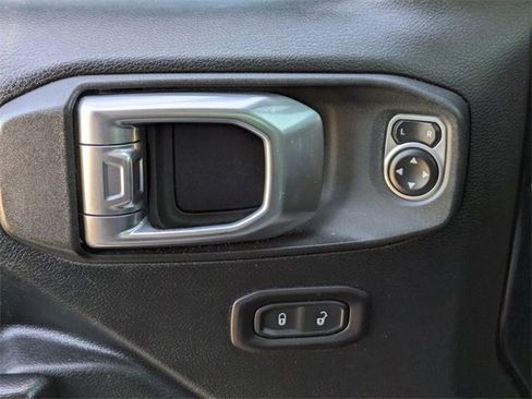 Used 2020 Jeep Wrangler Sport image 23