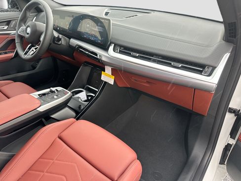 New 2026 BMW X2 xDrive28i w/ M Sport Package AWD/4WD image 24