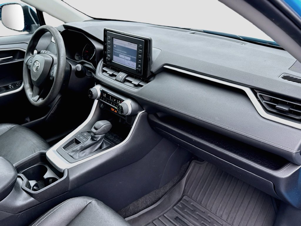Used 2019 Toyota RAV4 XLE FWD image 36