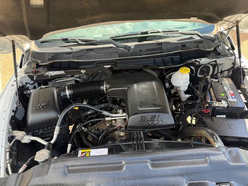 Used 2018 RAM 1500 Express RWD image 25