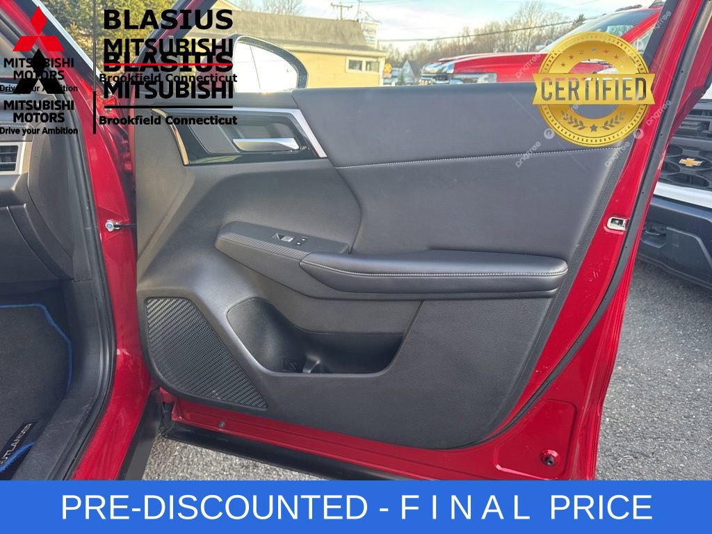 Used 2023 Mitsubishi Outlander 4WD Plug-In Hybrid image 33