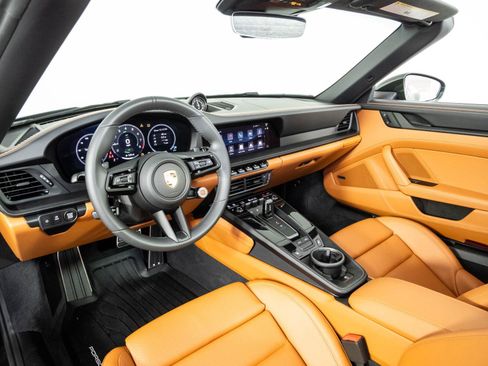 Certified 2026 Porsche 911 Targa 4 GTS AWD/4WD image 4
