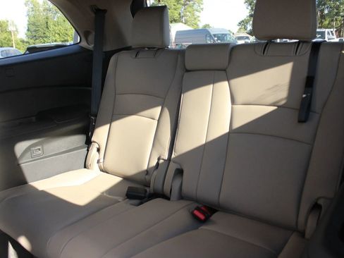 Used 2021 Honda Pilot Touring image 13