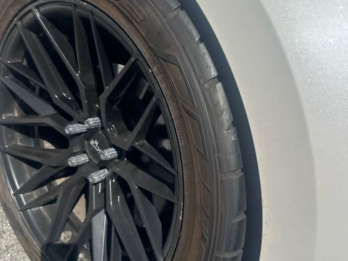 Used 2017 Ford Mustang GT Premium w/ Black Accent Package RWD image 7