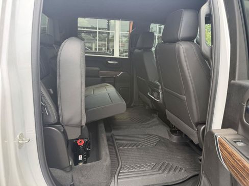 Used 2022 Chevrolet Silverado 2500 High Country w/ Technology Package AWD/4WD image 28