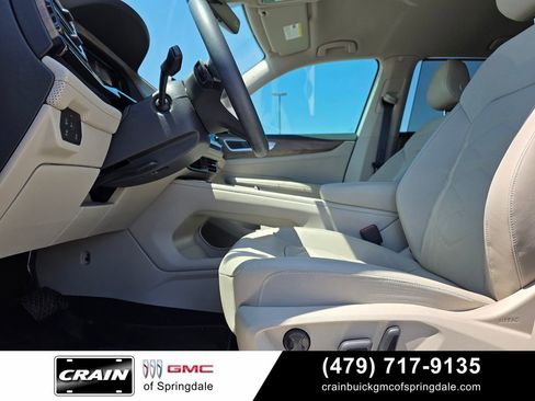 Used 2024 Volkswagen Atlas SE w/ Black Wheel Package FWD image 18