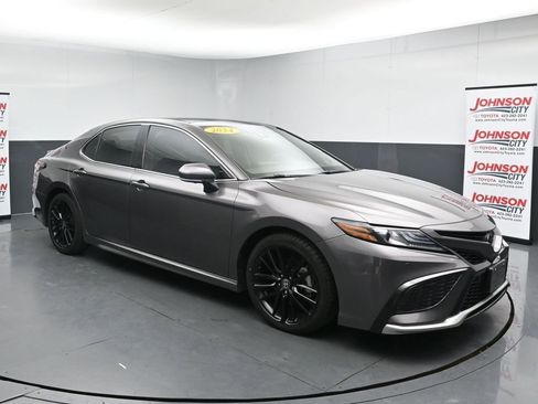 Used 2024 Toyota Camry XSE w/ Navigation Package FWD image 2