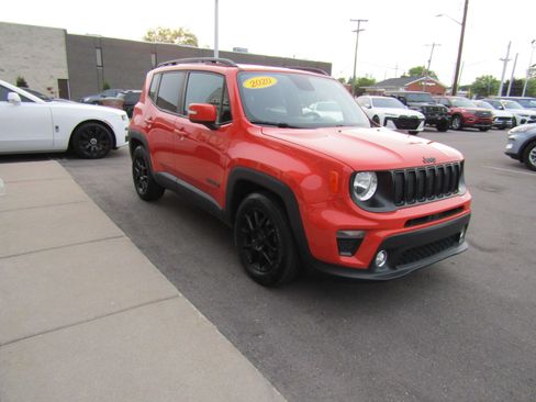 Used 2020 Jeep Renegade Altitude FWD image 4