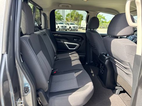 Used 2021 Nissan Titan SV w/ SV Convenience Package RWD image 28