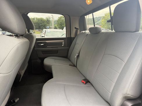 Used 2019 RAM 1500 Classic SLT AWD/4WD image 18