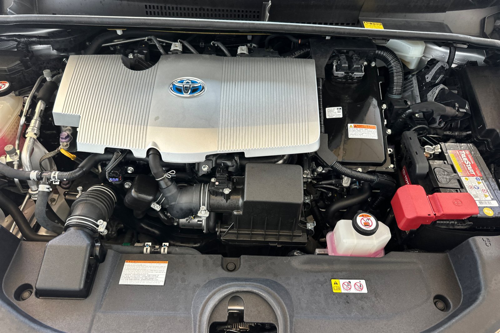 Certified 2017 Toyota Prius Two w/ Carpet Mat Package FWD image 34