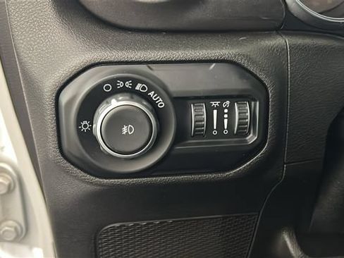 Used 2019 Jeep Wrangler Unlimited Sport AWD/4WD image 17