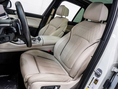 Used 2020 BMW X5 M50i w/ Premium Package image 18