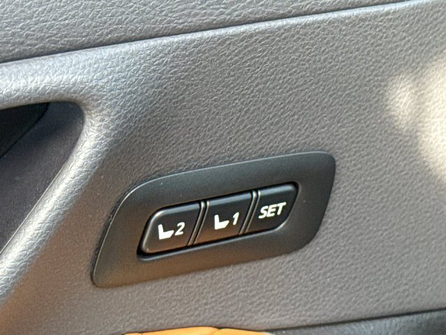 Used 2022 Toyota Avalon Limited w/ Advanced Safety Package FWD image 21