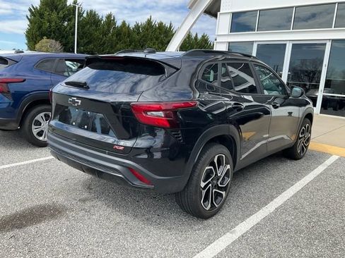 Used 2024 Chevrolet Trax RS w/ Driver Confidence Package image 6