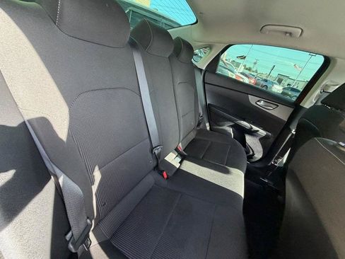 Used 2019 Kia Forte LXS FWD image 16