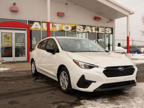 Used 2024 Subaru Impreza 2.0i image 3